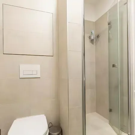 New With Free Parking In A Garage 브라티슬라바